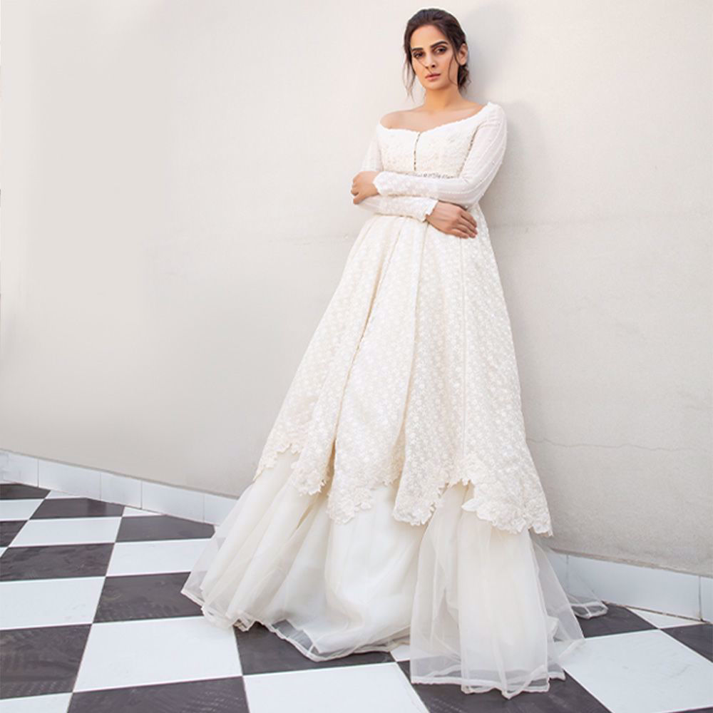 Picture of Saba Qamar left us all awestruck in a Zainab Salman white couture ensemble!
