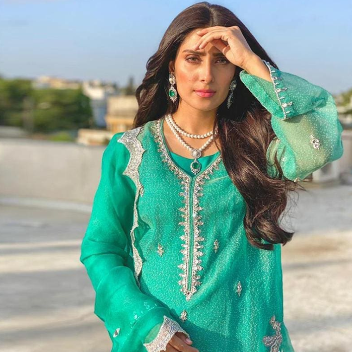 Picture of Ayeza Khan in Zayna