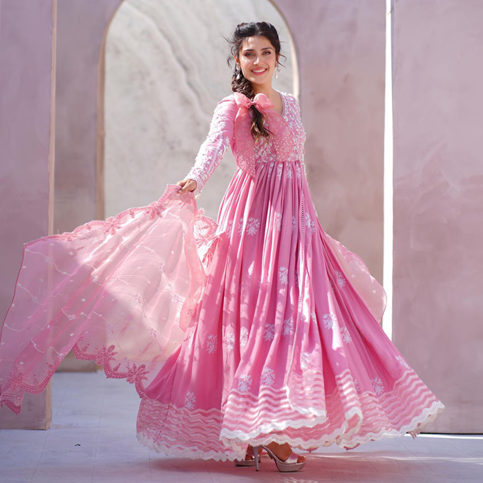 Picture of Ayeza Khan in Aab-e-Zar