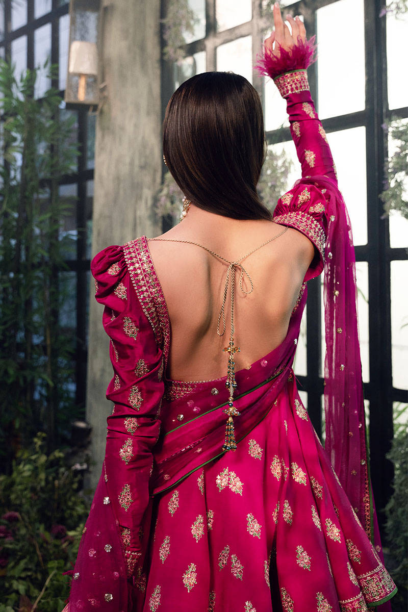 Stylish Back Neck Designs for Kurtis - Indian Fashion Ideas | Indian  Fashion Ideas | Kurta neck design, Kurti neck designs, Punjabi suit neck  designs