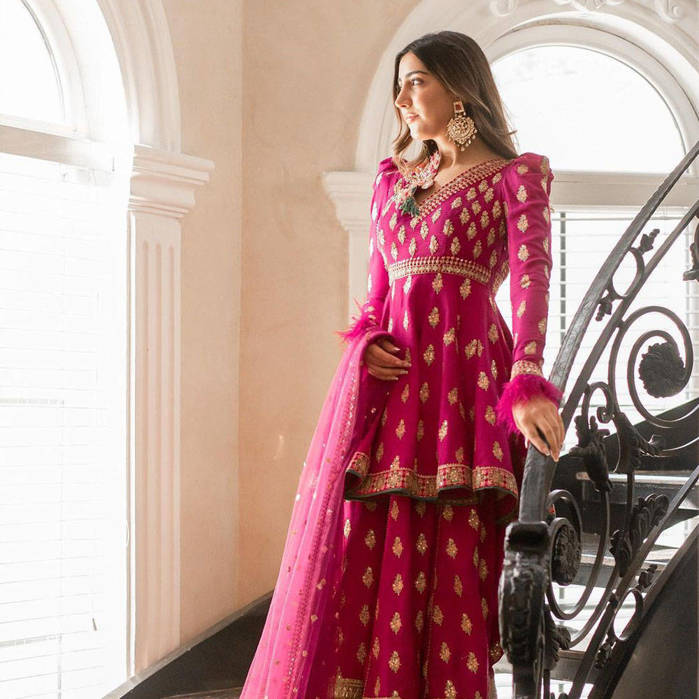 Picture of Mahnoor Khan captivates in intricately embellished Pixie dust ensemble.