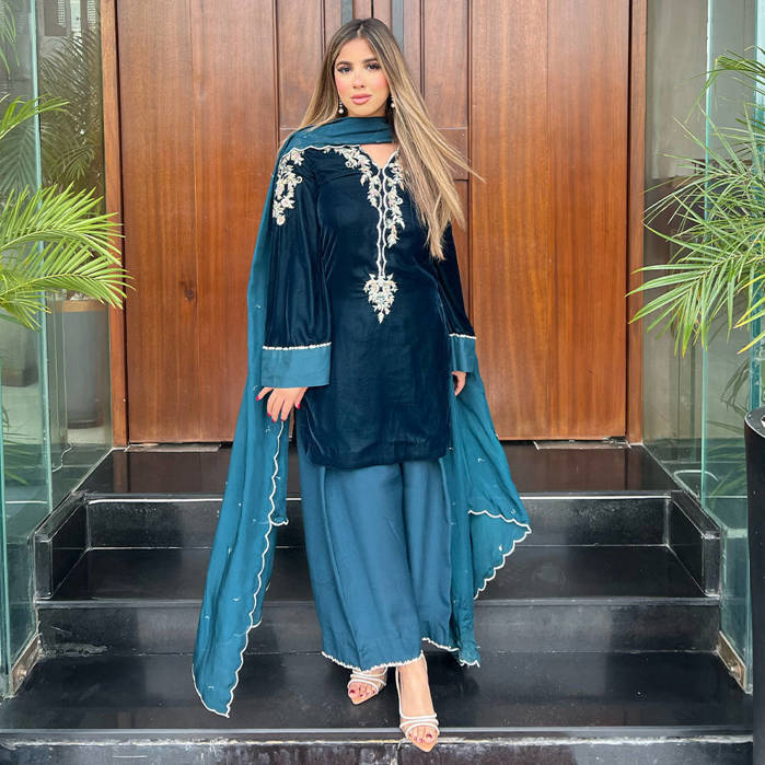 Picture of Fatima Graces Our Collection In This Eye-Catching Ensemble