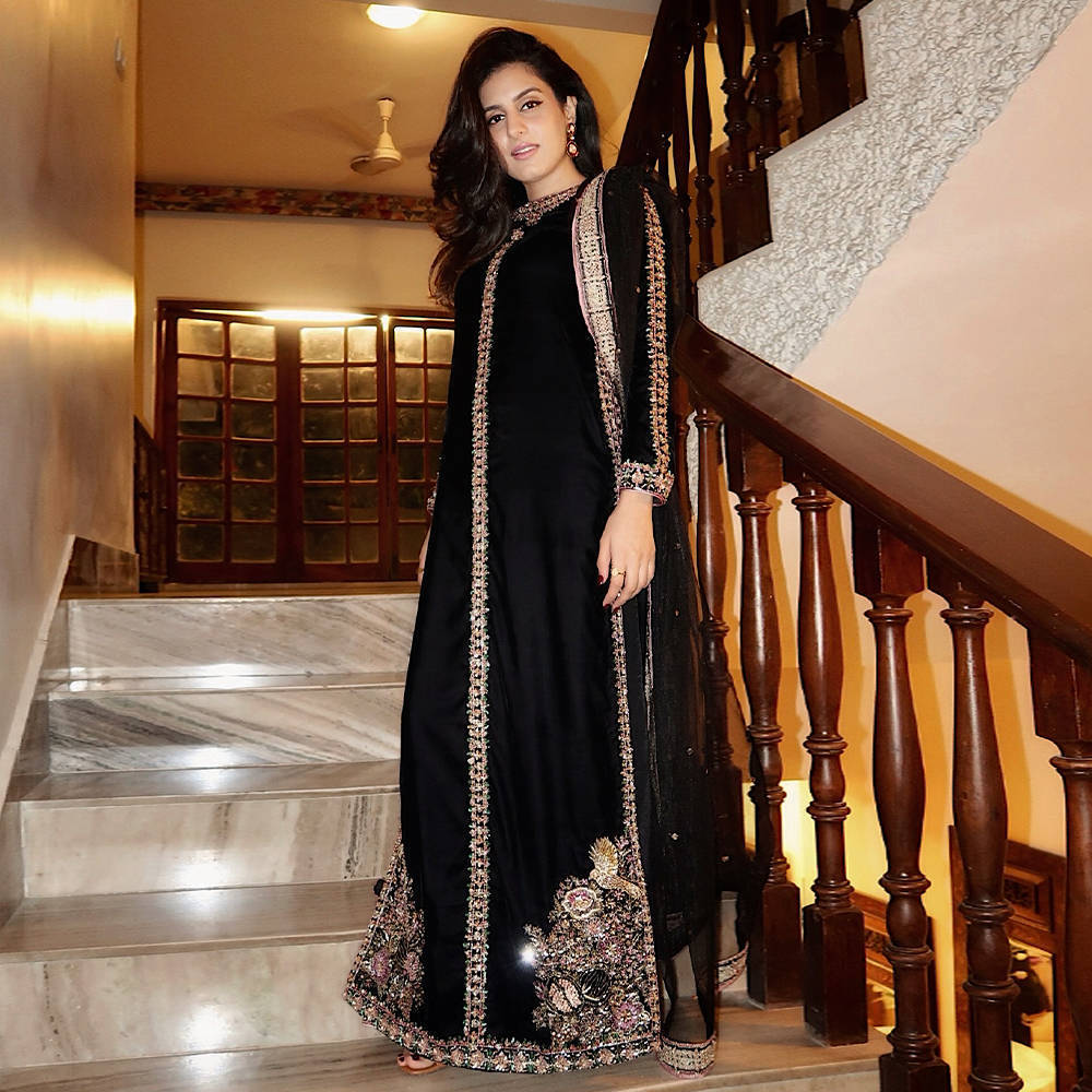 Picture of Saanchi Gilani Looks Adorable In Our Velvet Piece