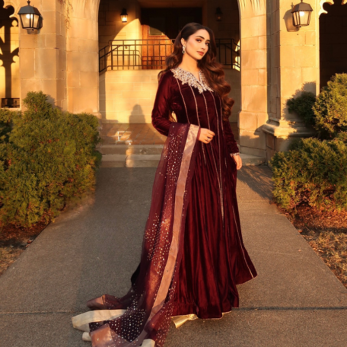 Picture of Ayesha Bano in our Veroze Kalidar