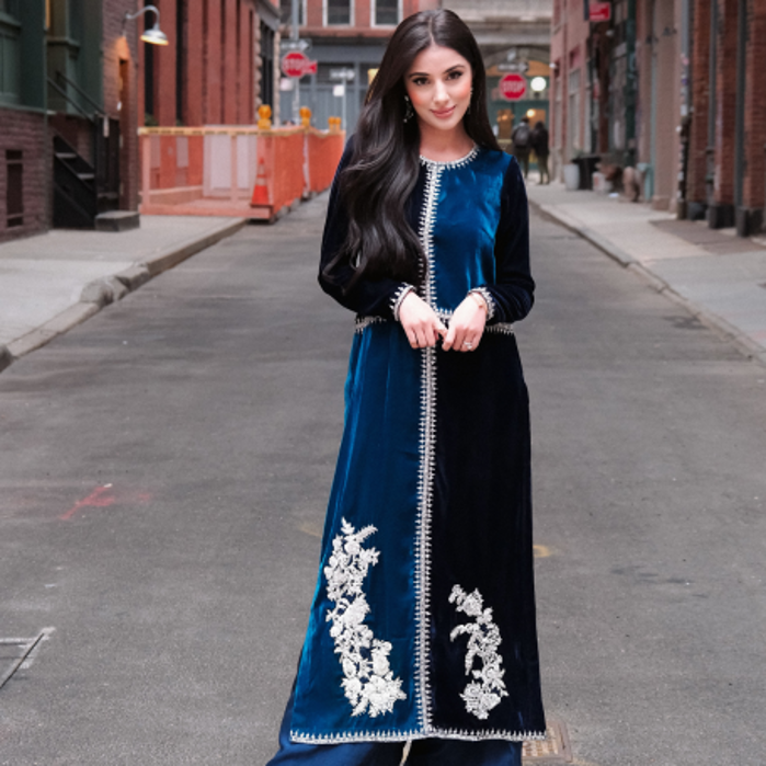 Picture of Ayesha Anwer in our Ivyleen outfit