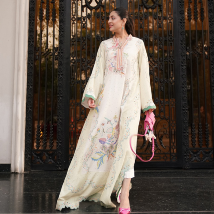 Picture of Mishal Shami stuns in kaftan