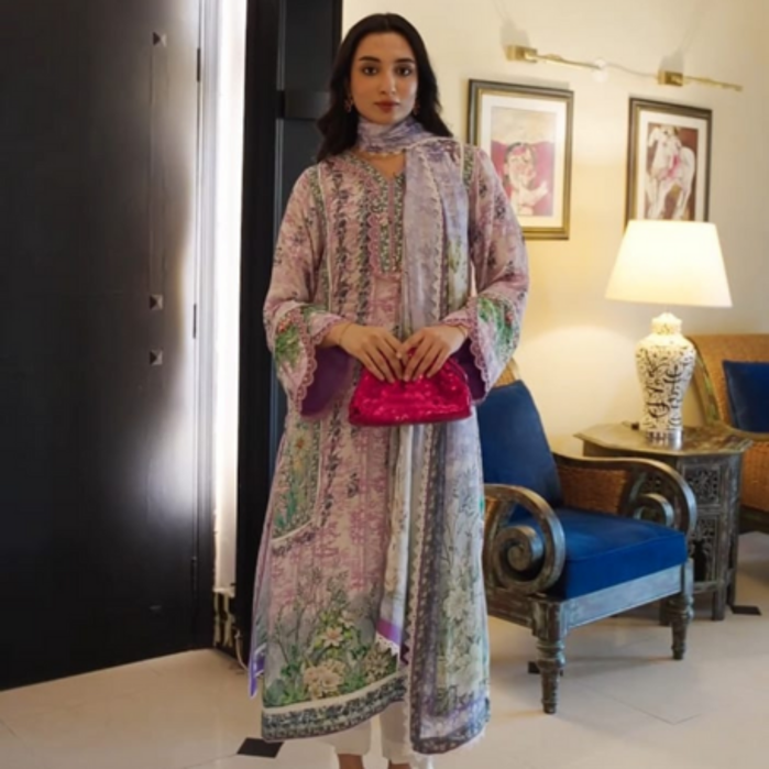 Picture of Ayla Adnan in Lilac mist outfits
