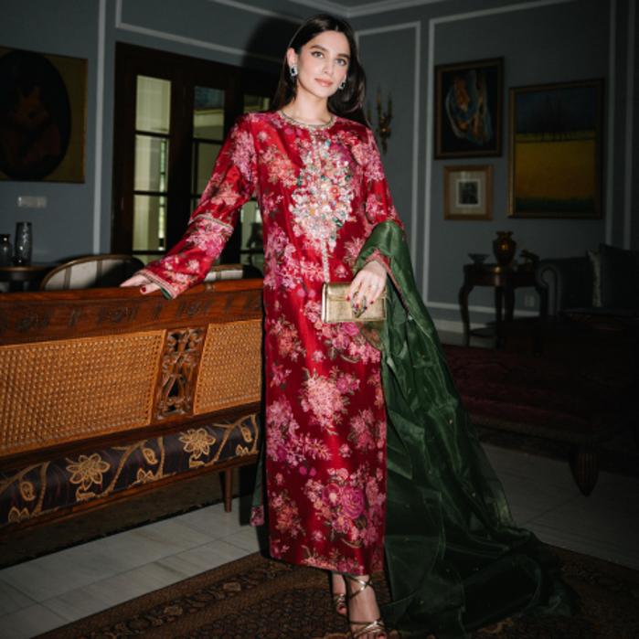 Picture of Areesha Kamran in Crimson Bloom Outfit